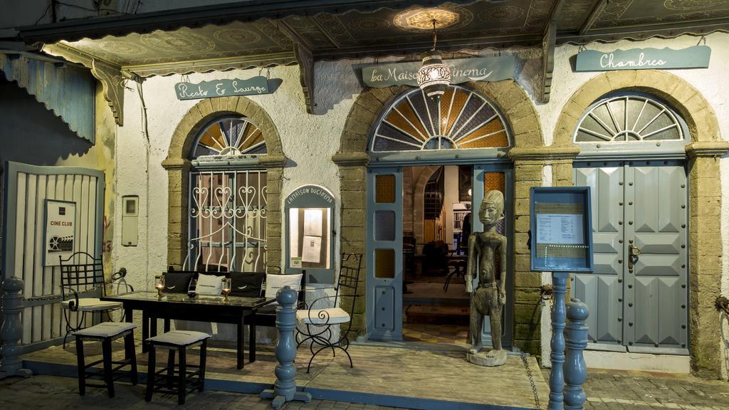 La Maison Du Cinema 에사우이라 외부 사진